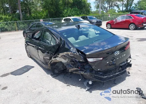 2020 Hyundai Elantra Sel z USA, uszkodzony, nr VIN 5NPD84LF2LH566119